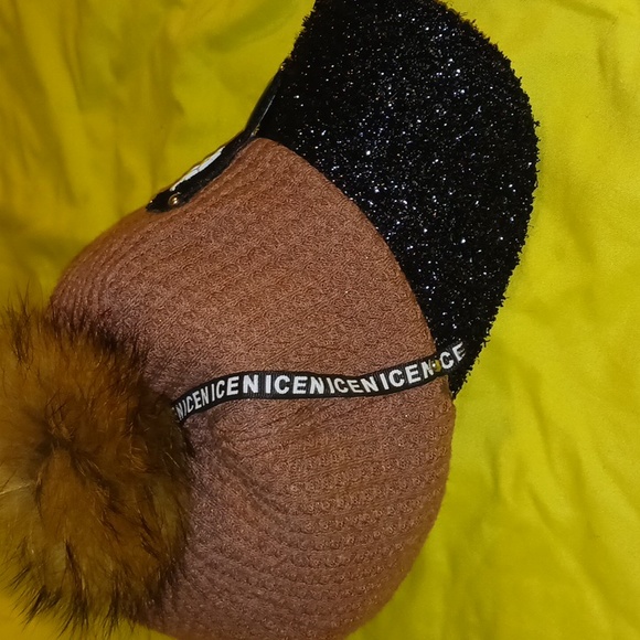 Fashion Hat - Picture 2 of 4